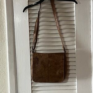 Beau Swan Spain Crossbody Purse